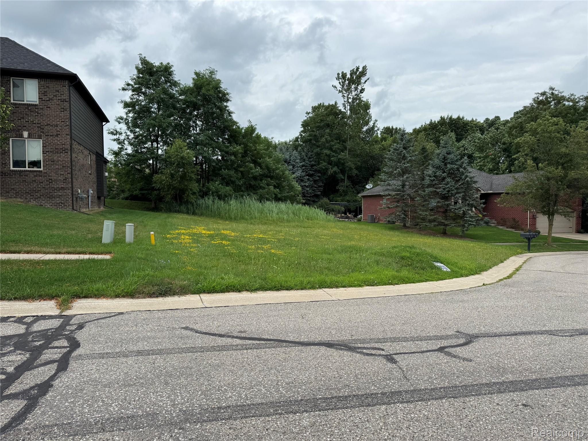 3633 Thornwood Drive