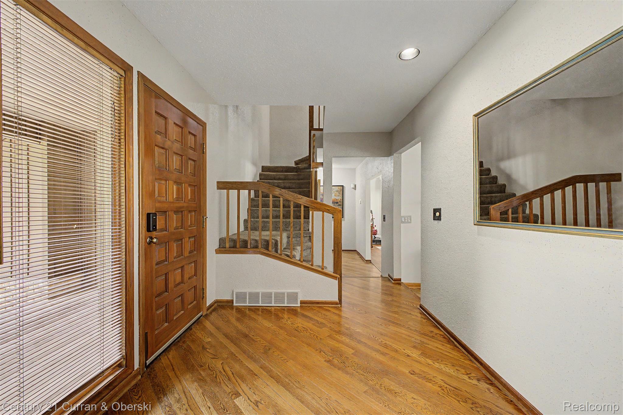 17620 Fox Glen Drive