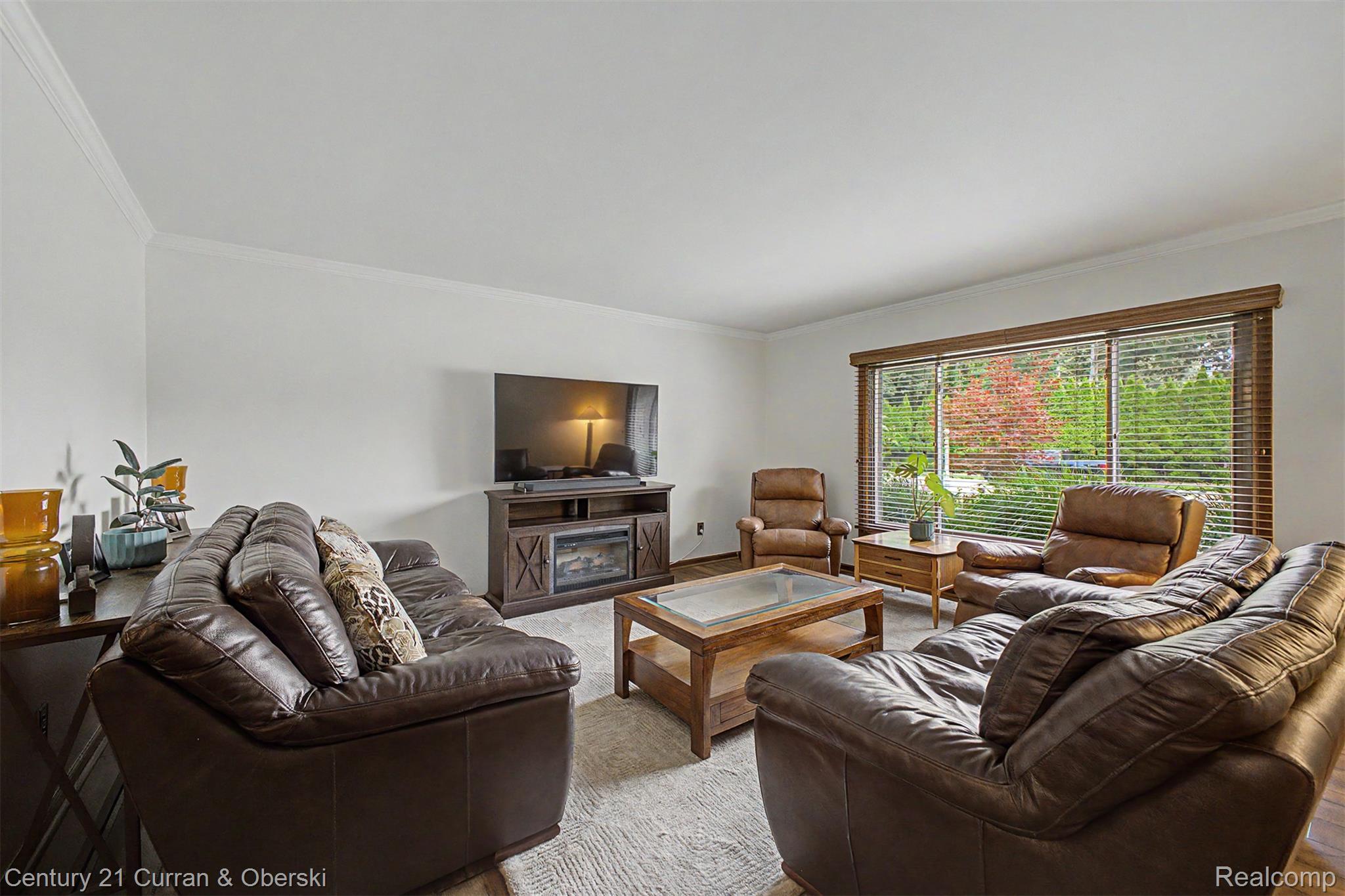 17620 Fox Glen Drive