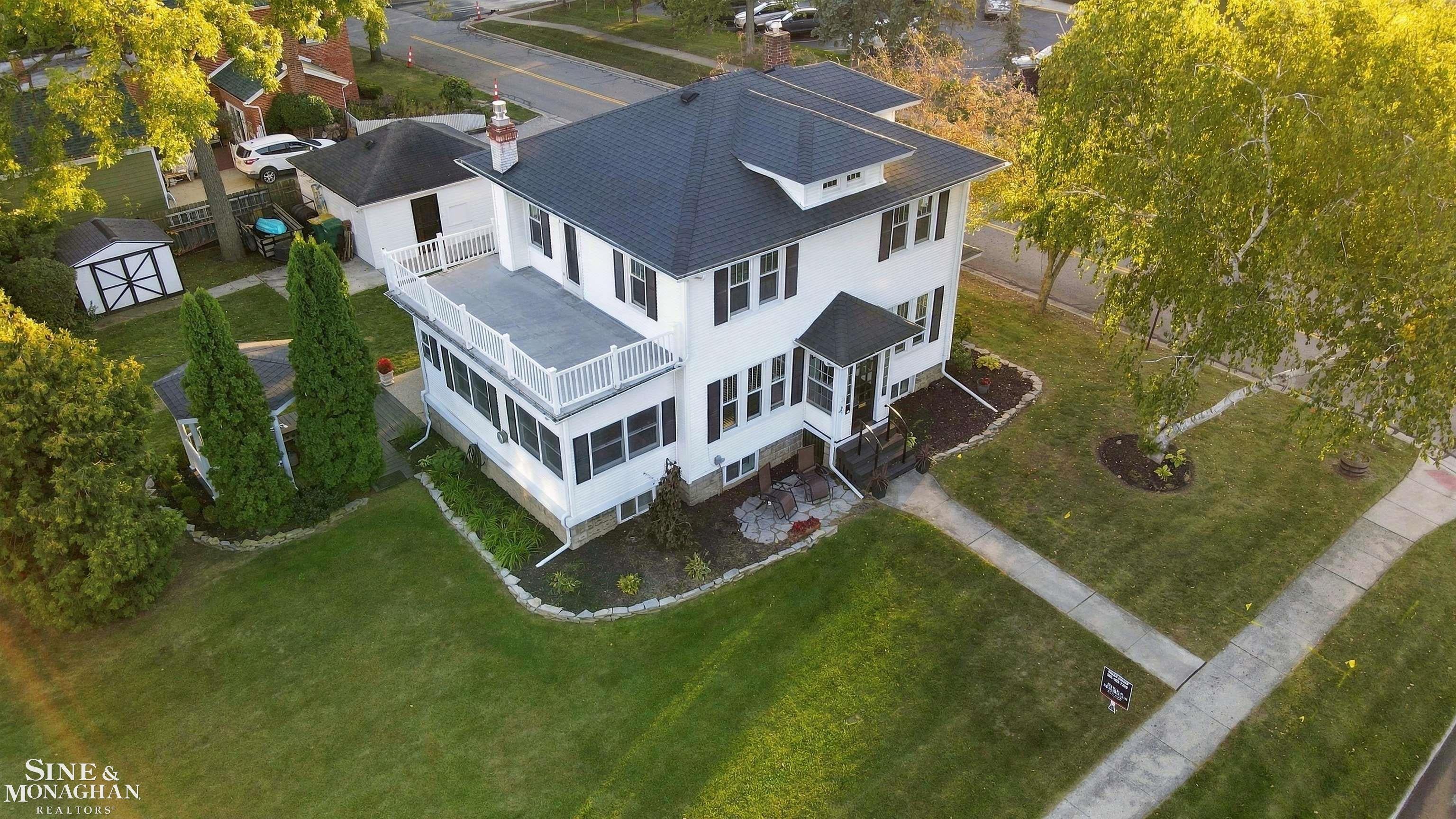 515 Adams Street Street