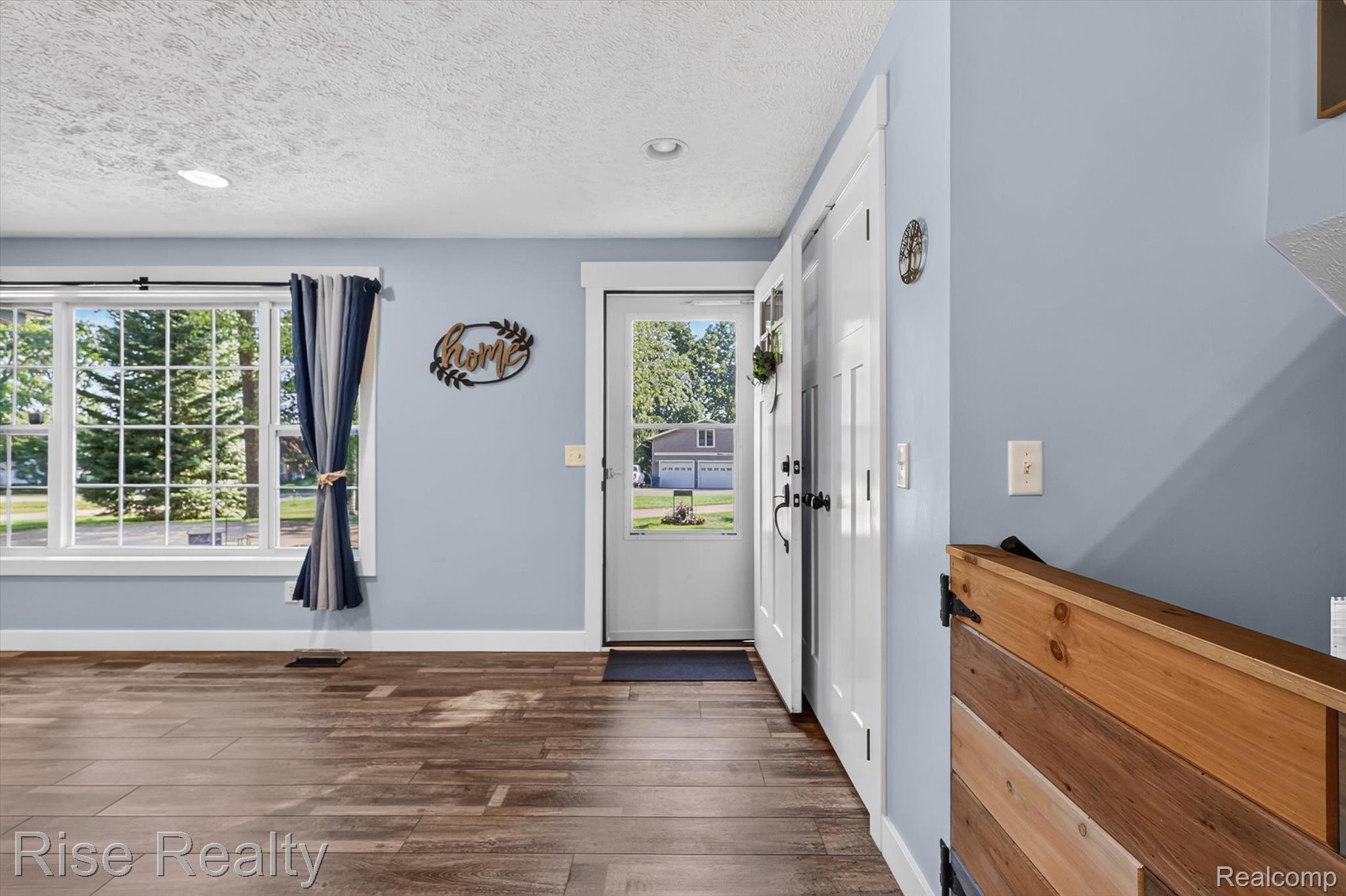 28817 Cedarama Drive