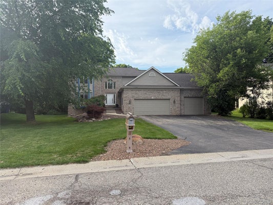 8318 MILL POINTE CT, GOODRICH, MI 48438 - Image a860ec2df367e1c47b85e7e0363103f8/814439721