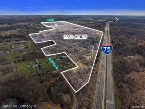 16134 TINDALL Road Groveland Township MI 48442