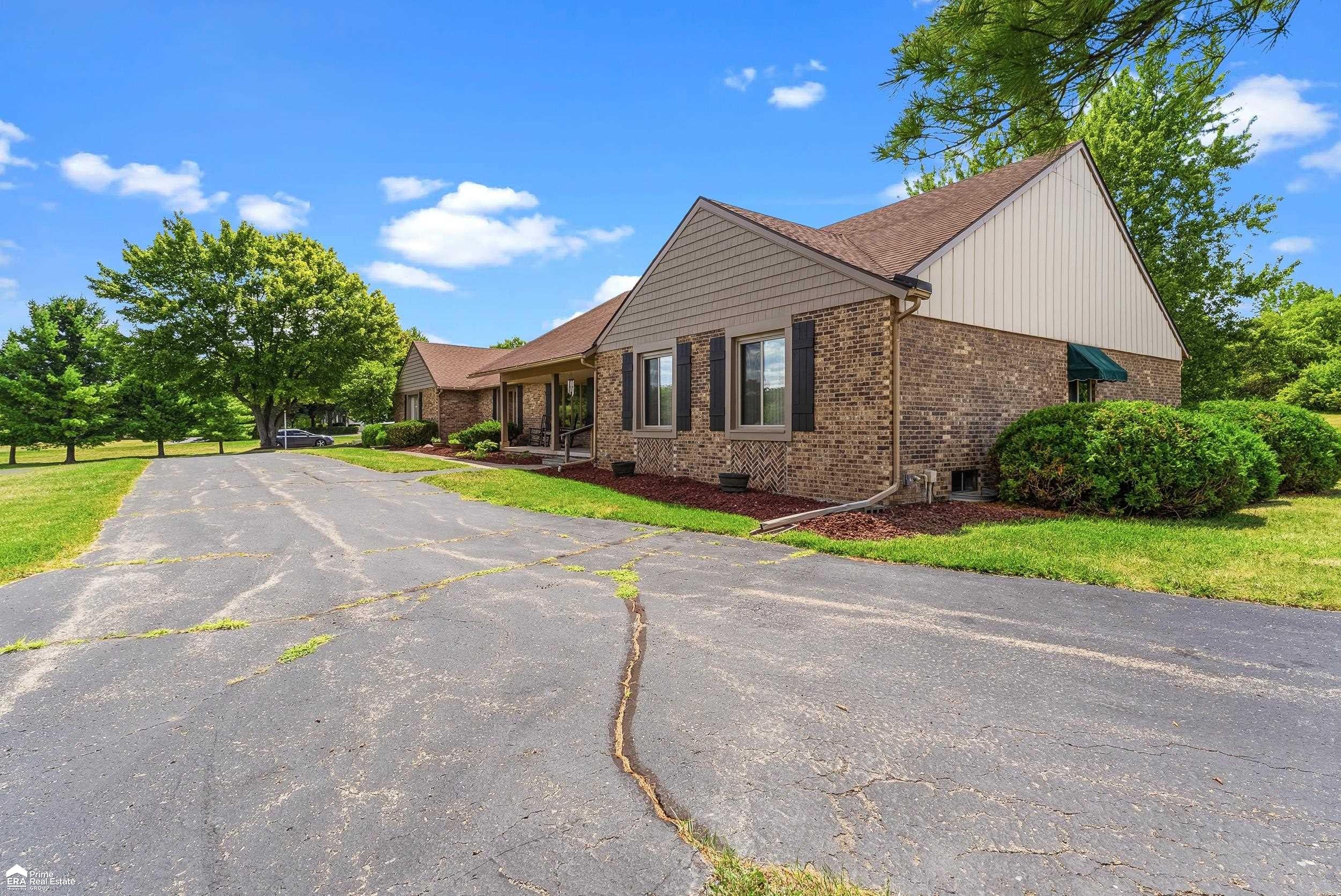 5034 E Cook Road