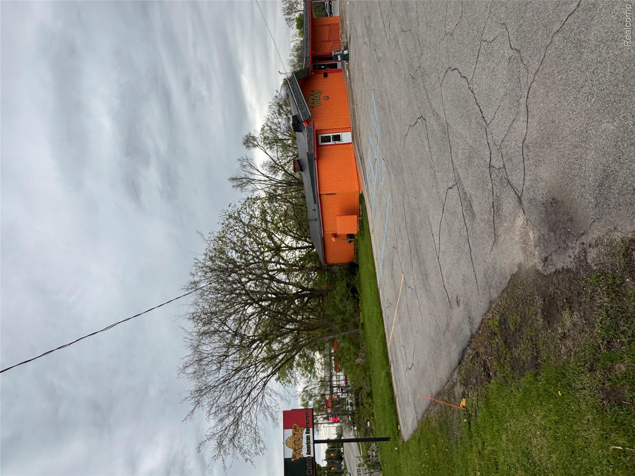 4492 Richfield & Genesee rd. Road