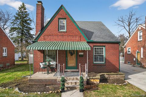 35724 Elm Street Wayne City MI 48184