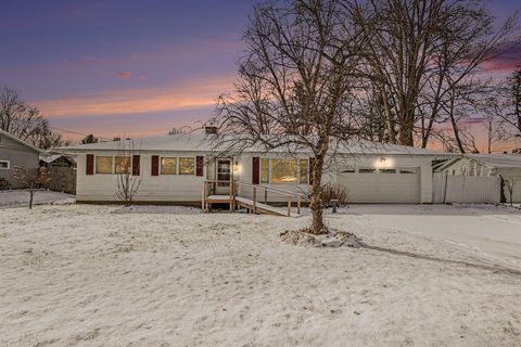 816 Forest Street Marshall City MI 49068