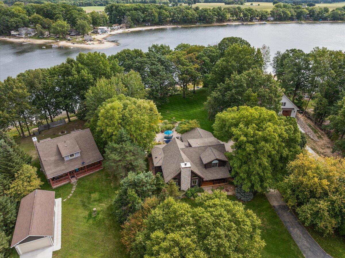 2380 W Shore Drive