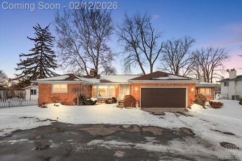 25651 S River Road Harrison Charter Township MI 48045