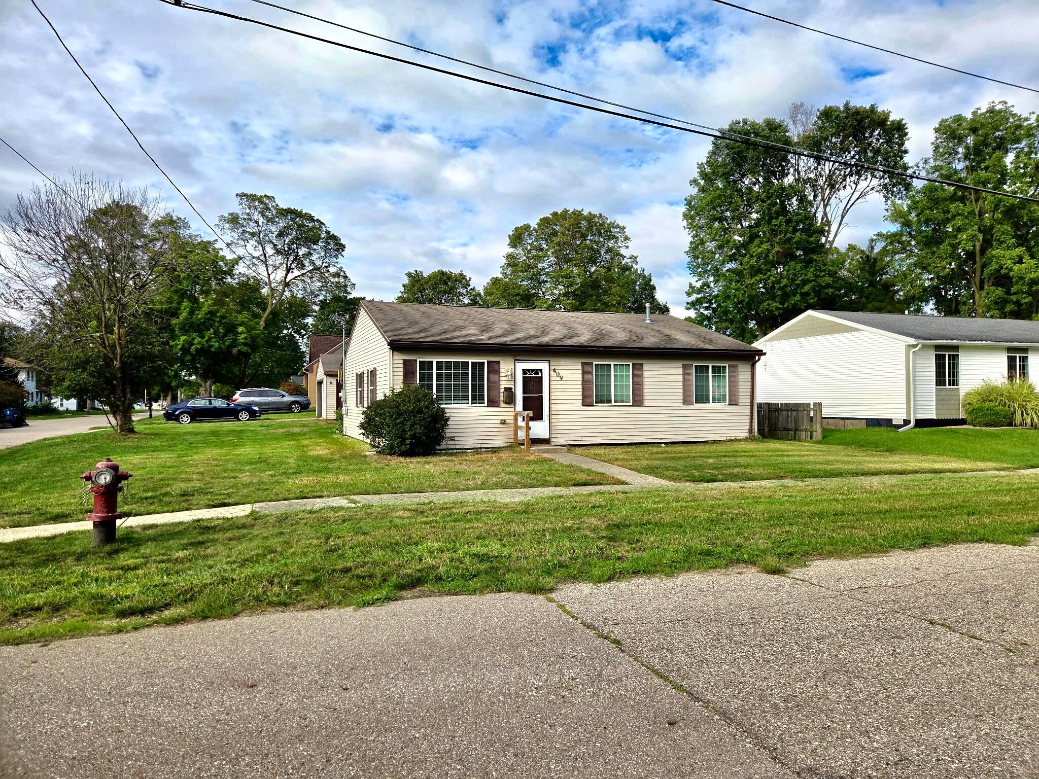 409 E Division Street