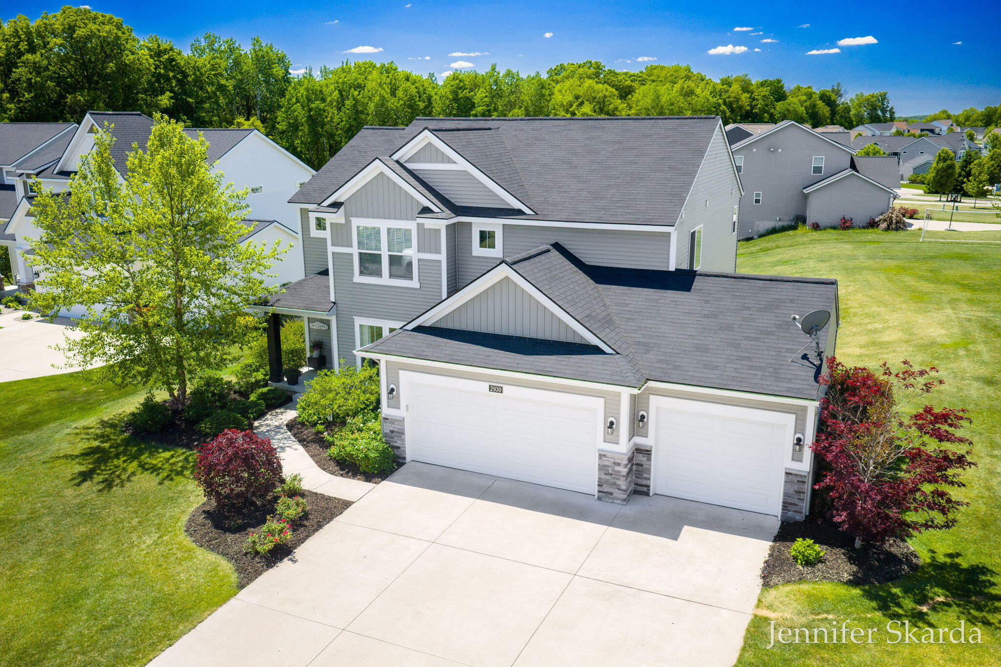 2930 E Morgan Trail NE