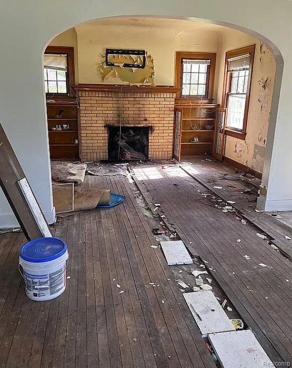 1013 W Hamilton Avenue