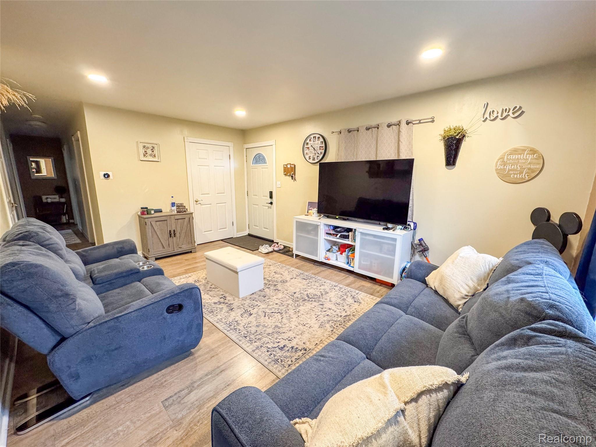 474 Argyle Crescent