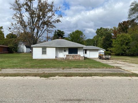 7553 Nichols Street Utica City MI 48317