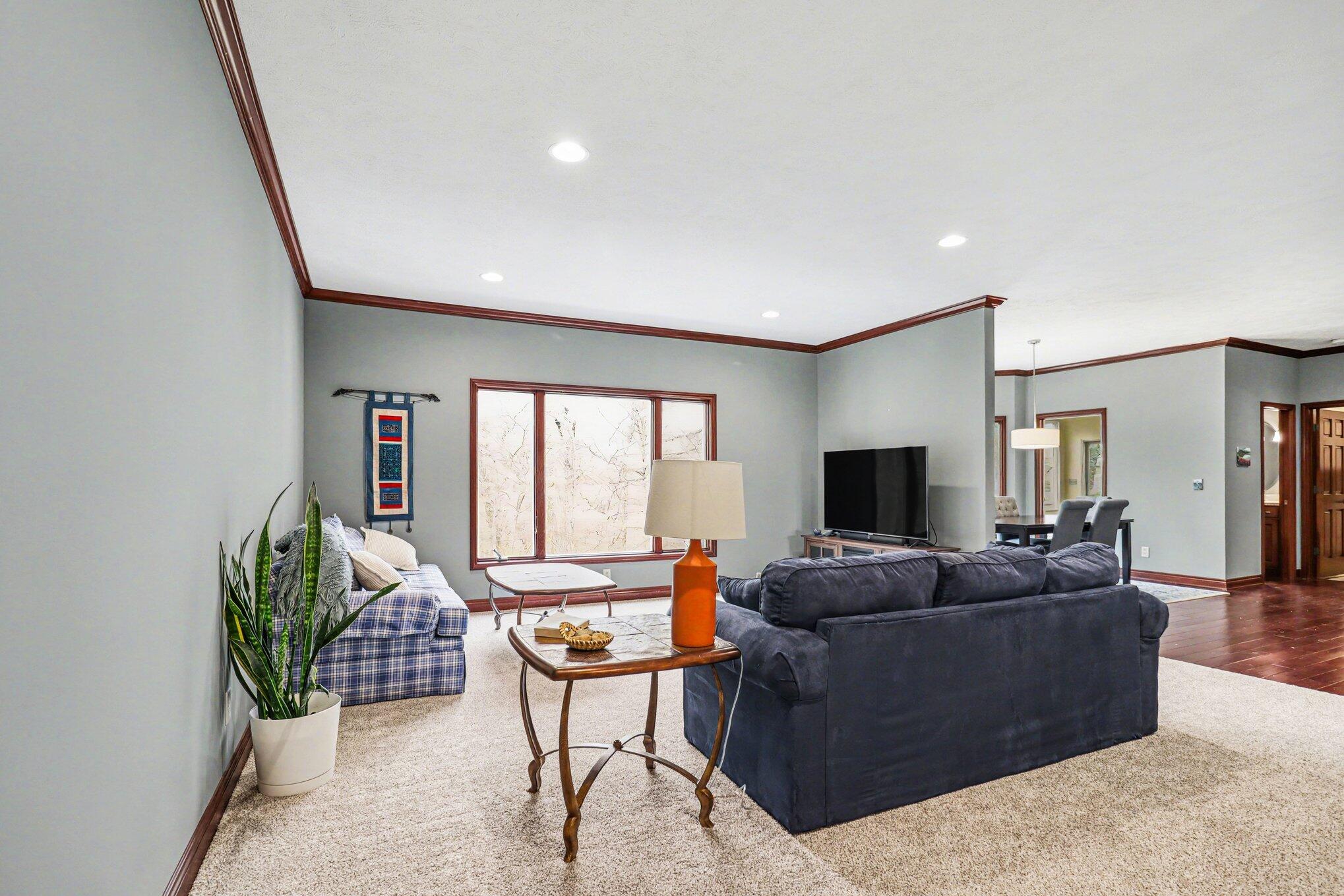 5776 Creekridge Drive