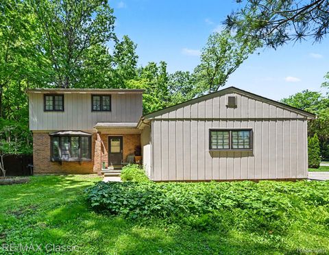 Tiny photo for 23493 Cora Avenue, Farmington Hills City, MI 48336 (MLS # 20261037261)