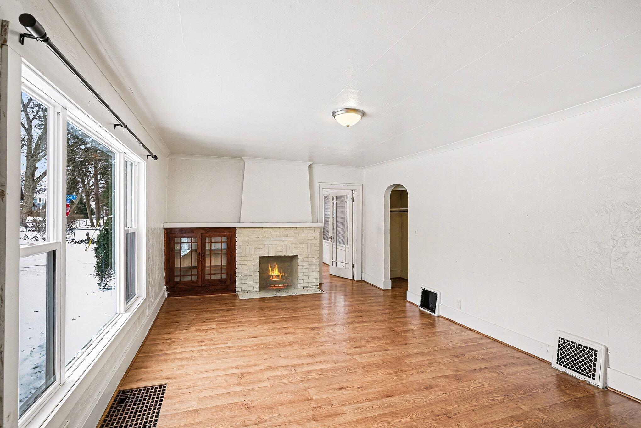 903 Southworth Terrace