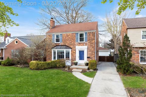 1922 Norwood Drive Grosse Pointe Woods City MI 48236