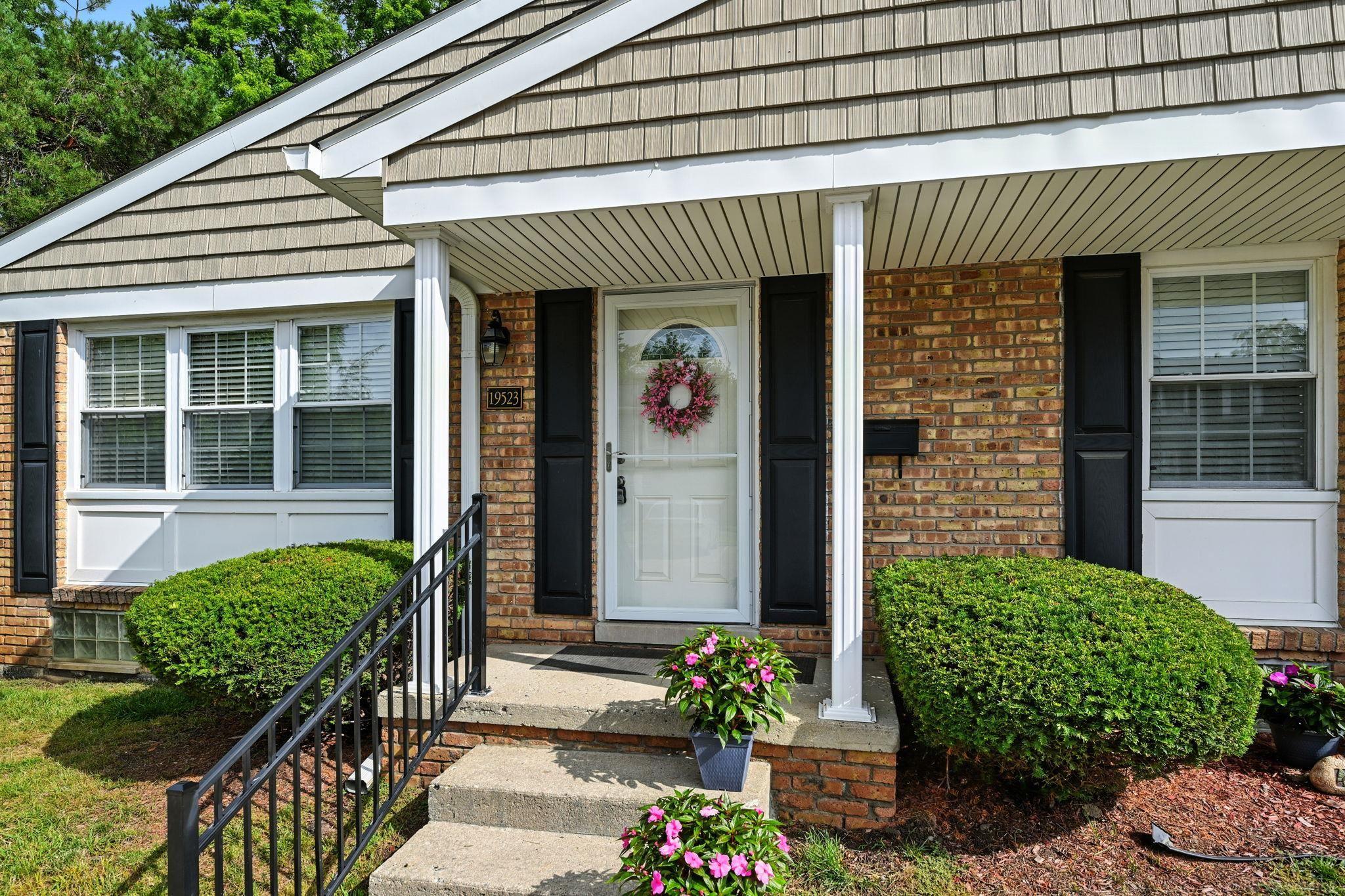 19523 Dartmouth Place