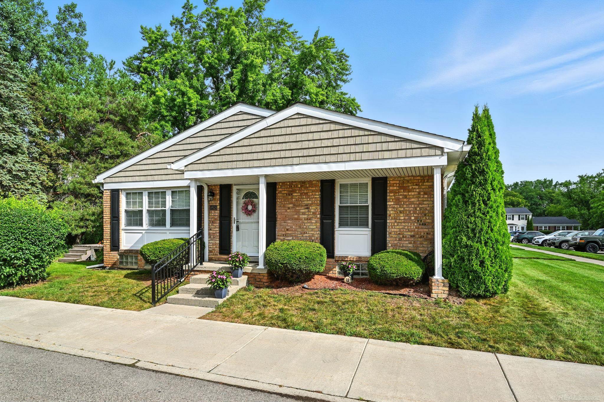 19523 Dartmouth Place