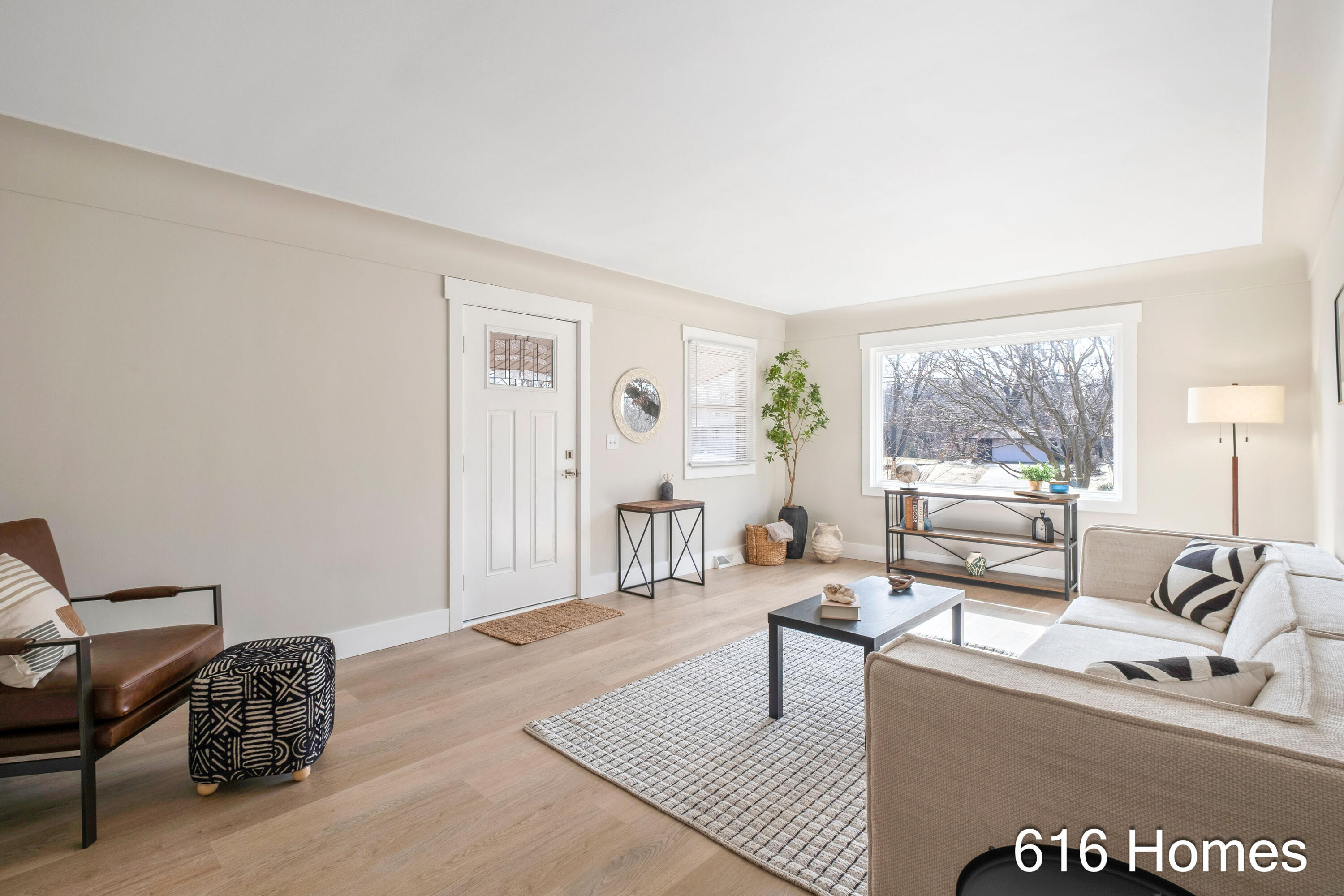 937 Lamberton Street NE