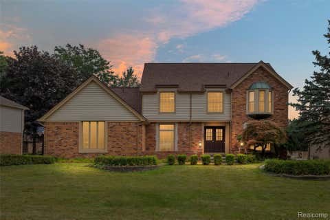 Photo of 450 Timberline Drive, Rochester Hills City, MI 48309 (MLS # 20261064746)