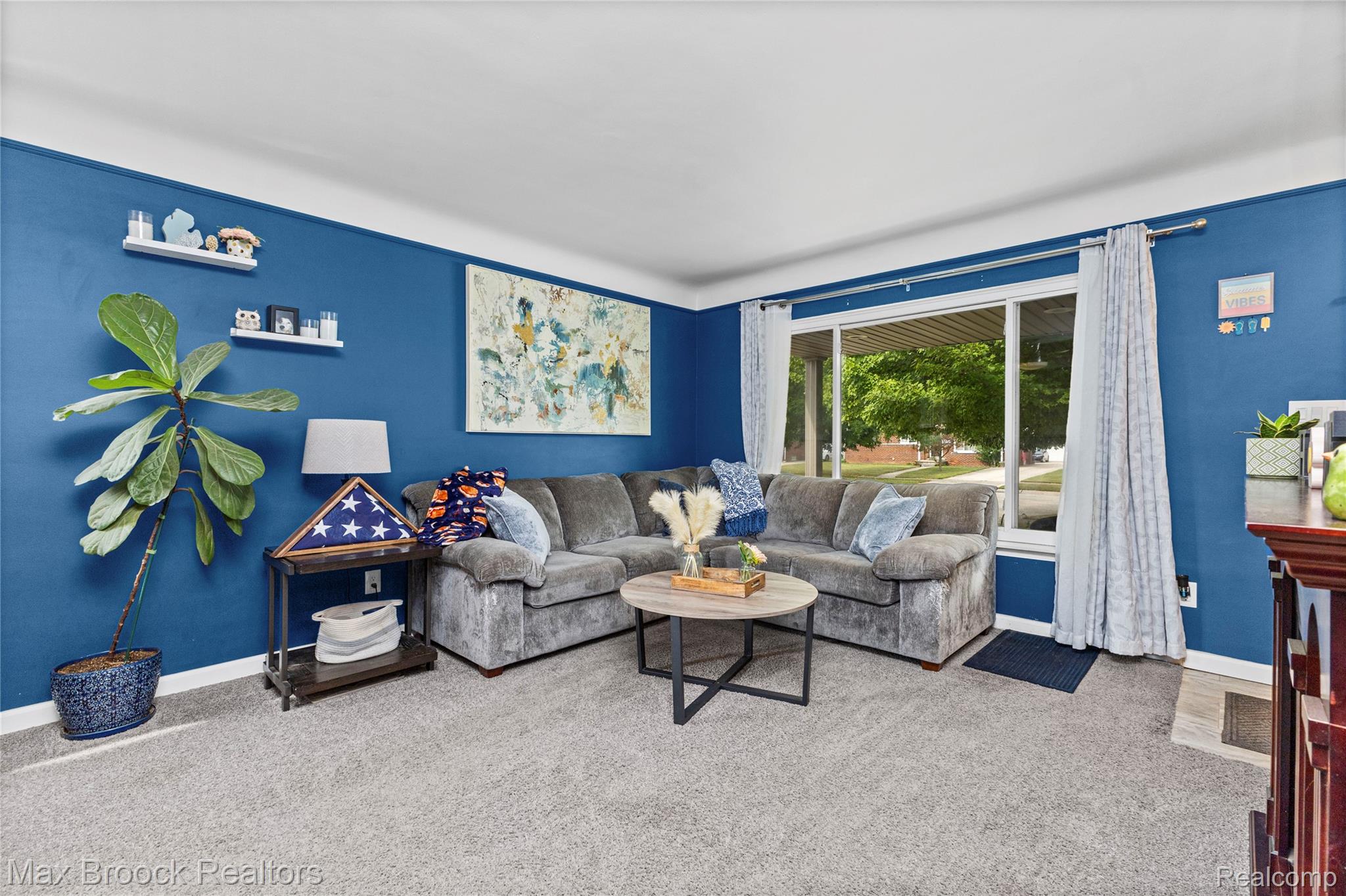 2741 Longmeadow Drive