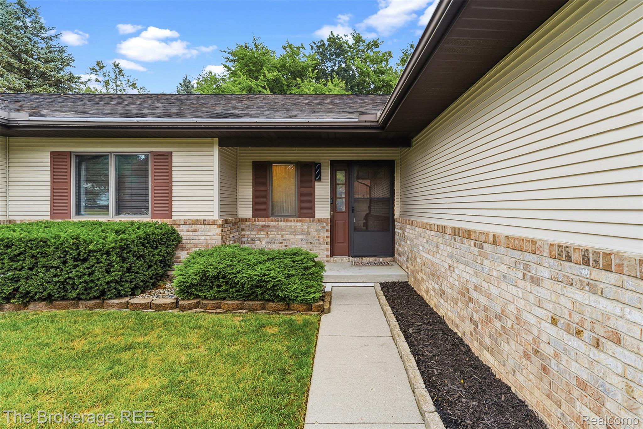 3200 Kings Brook Drive