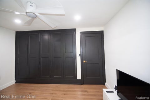 Tiny photo for 2911 Aldgate Drive, Bloomfield Charter Township, MI 48304 (MLS # 20261071519)