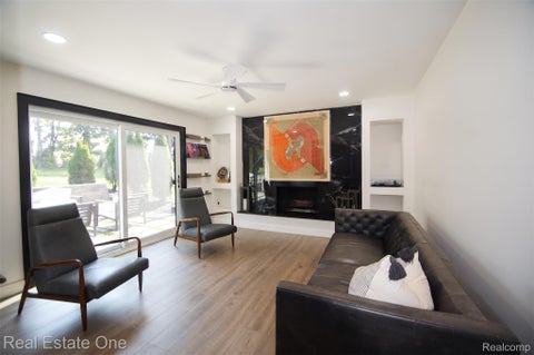 Tiny photo for 2911 Aldgate Drive, Bloomfield Charter Township, MI 48304 (MLS # 20261071519)