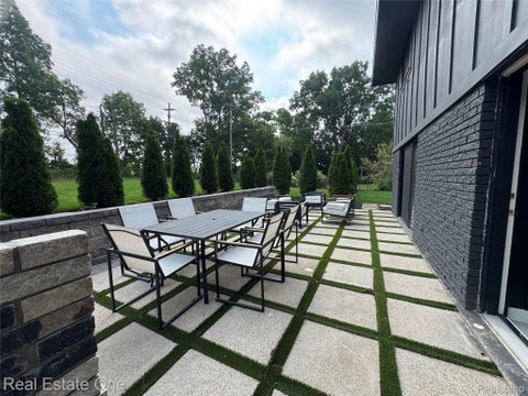 Tiny photo for 2911 Aldgate Drive, Bloomfield Charter Township, MI 48304 (MLS # 20261071519)