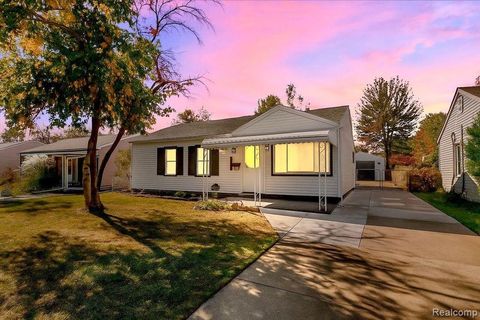 25403 Fern Street Roseville City MI 48066