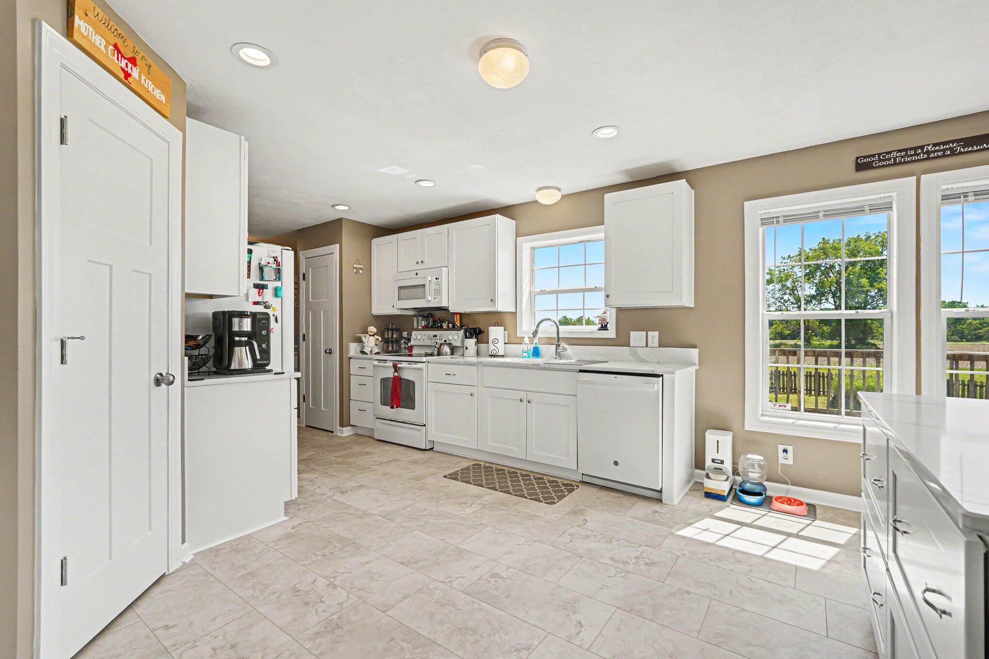 3325 Price Road