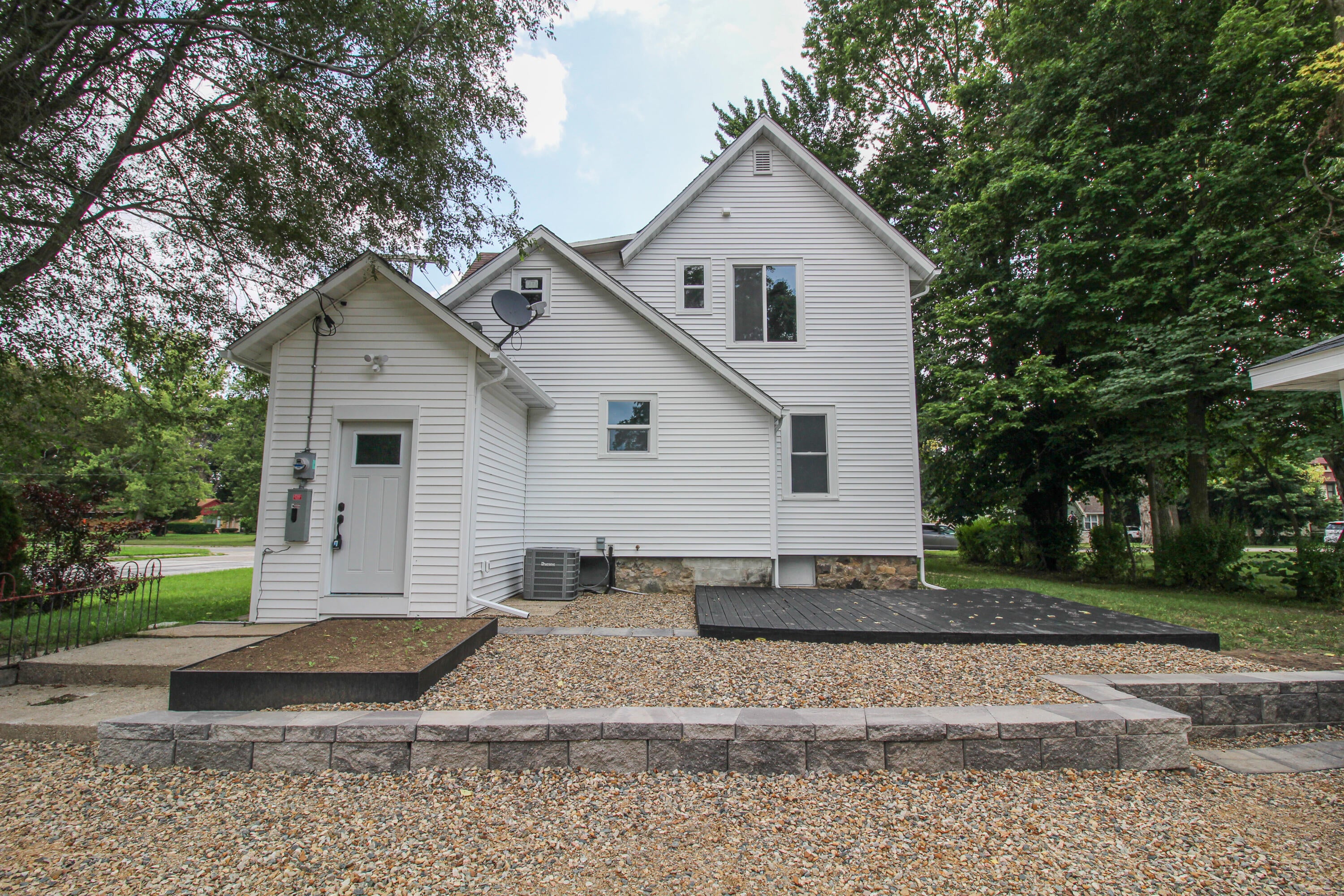 822 N Main Street