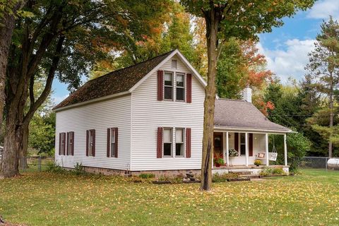 1227 E Washington Road Grant Township MI 48622