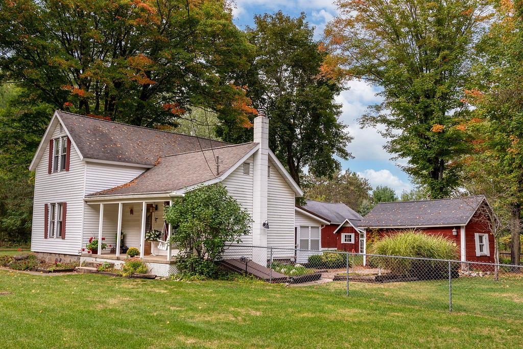 1227 E Washington Road