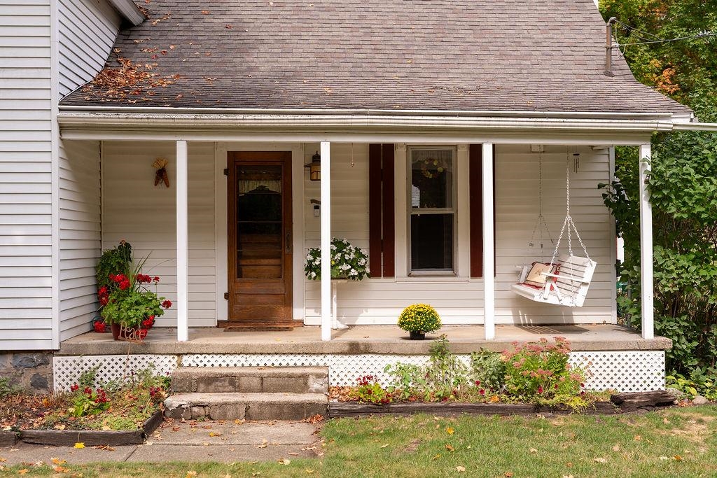 1227 E Washington Road