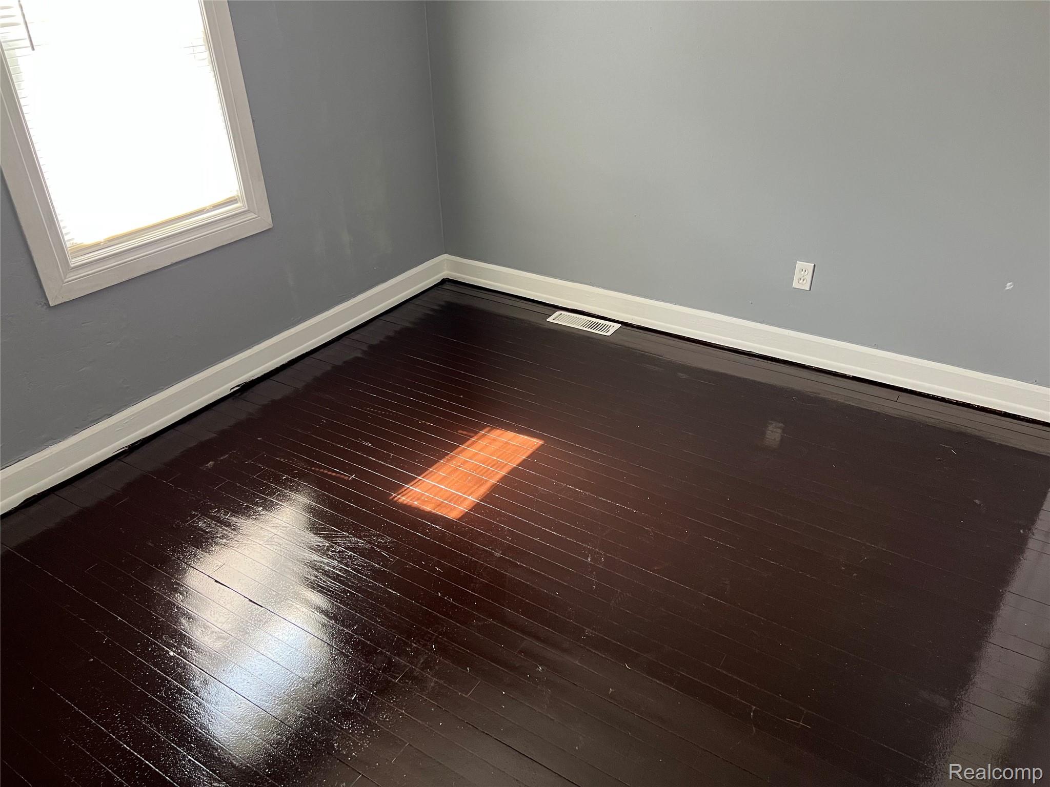 6819 Meadow Avenue 6819 Meadow Avenue