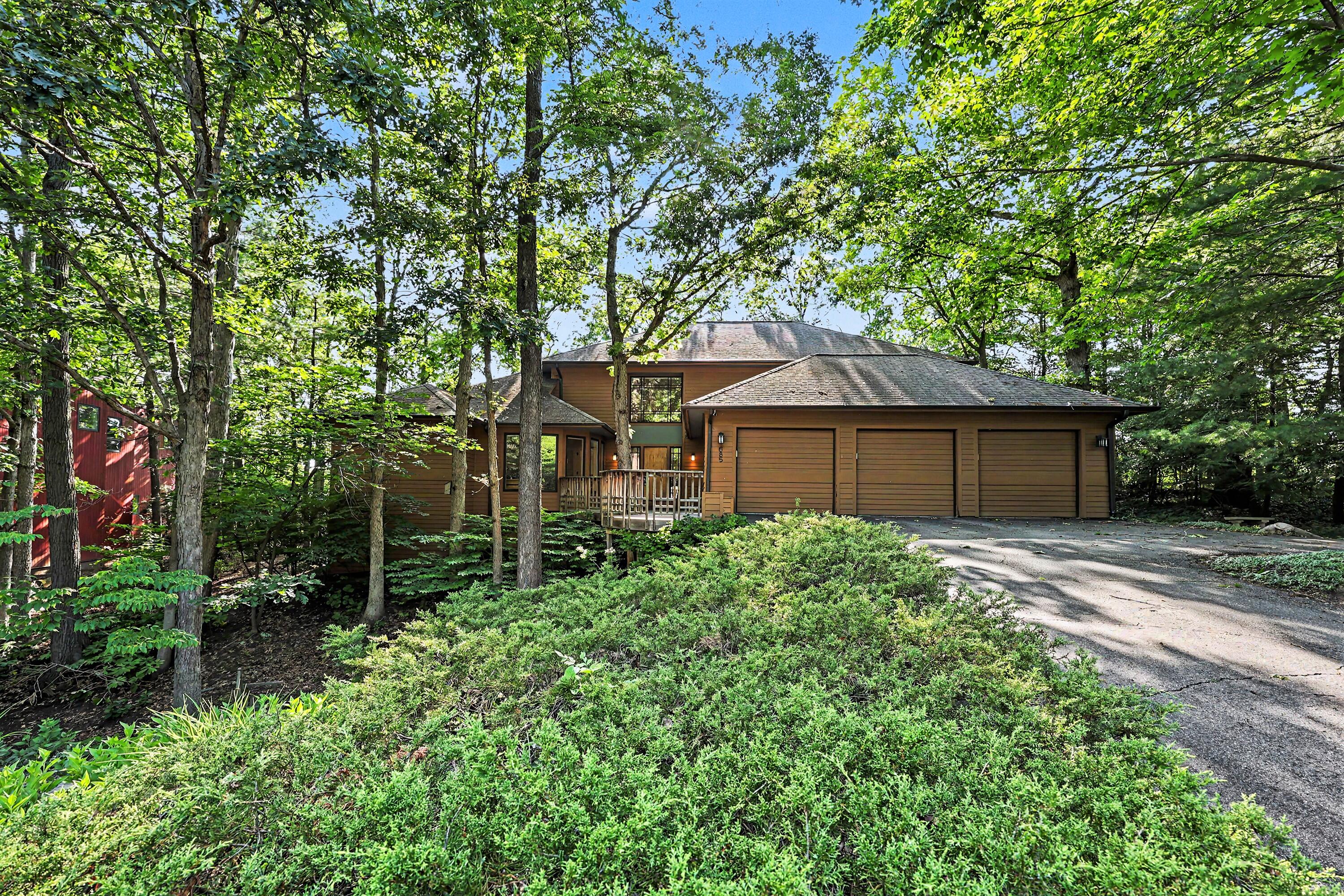 685 Green Road