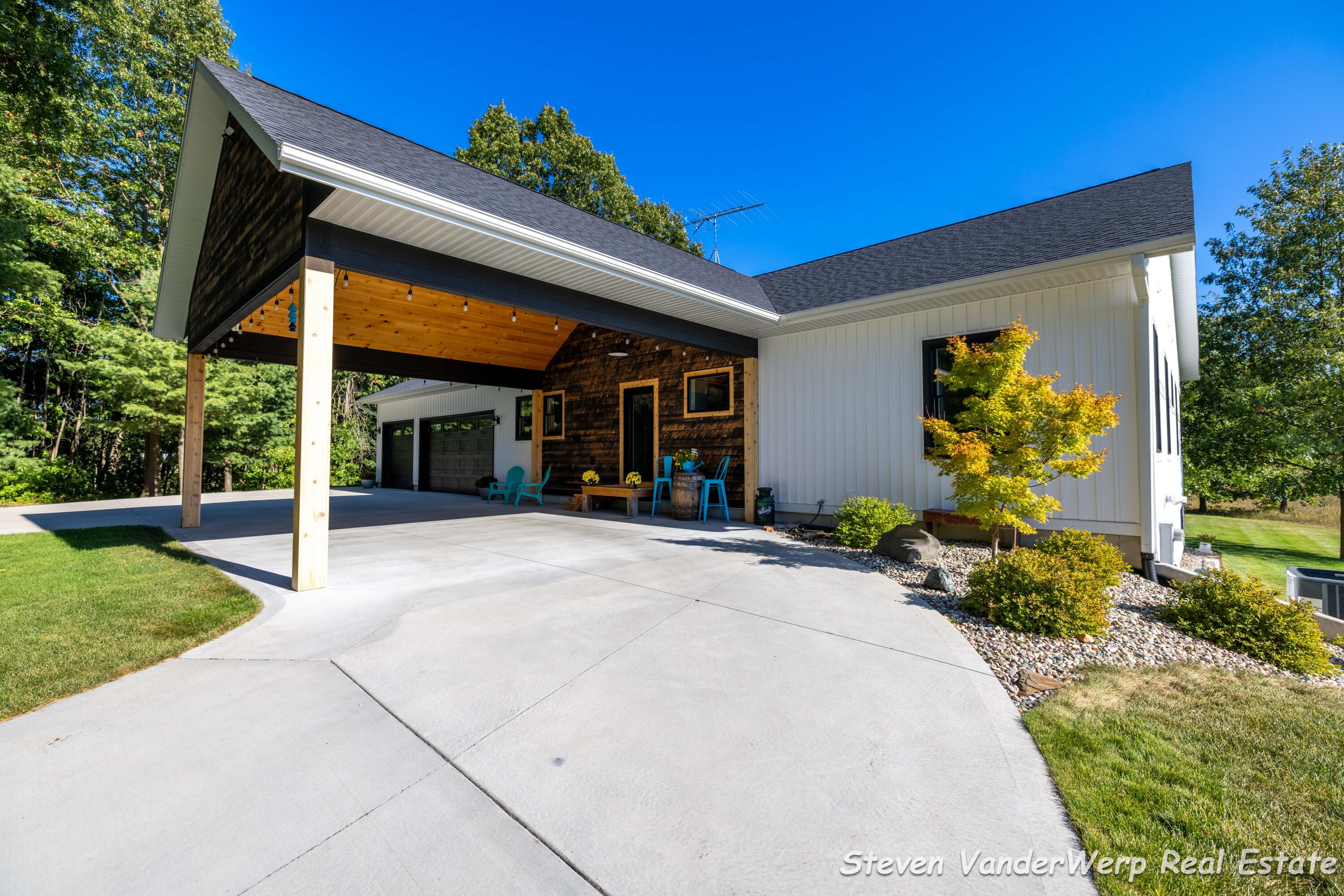 12640 Bucs Drive