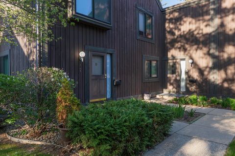 105 Inverness Court (79) Kalamazoo Charter Township Kalamazoo MI 49006