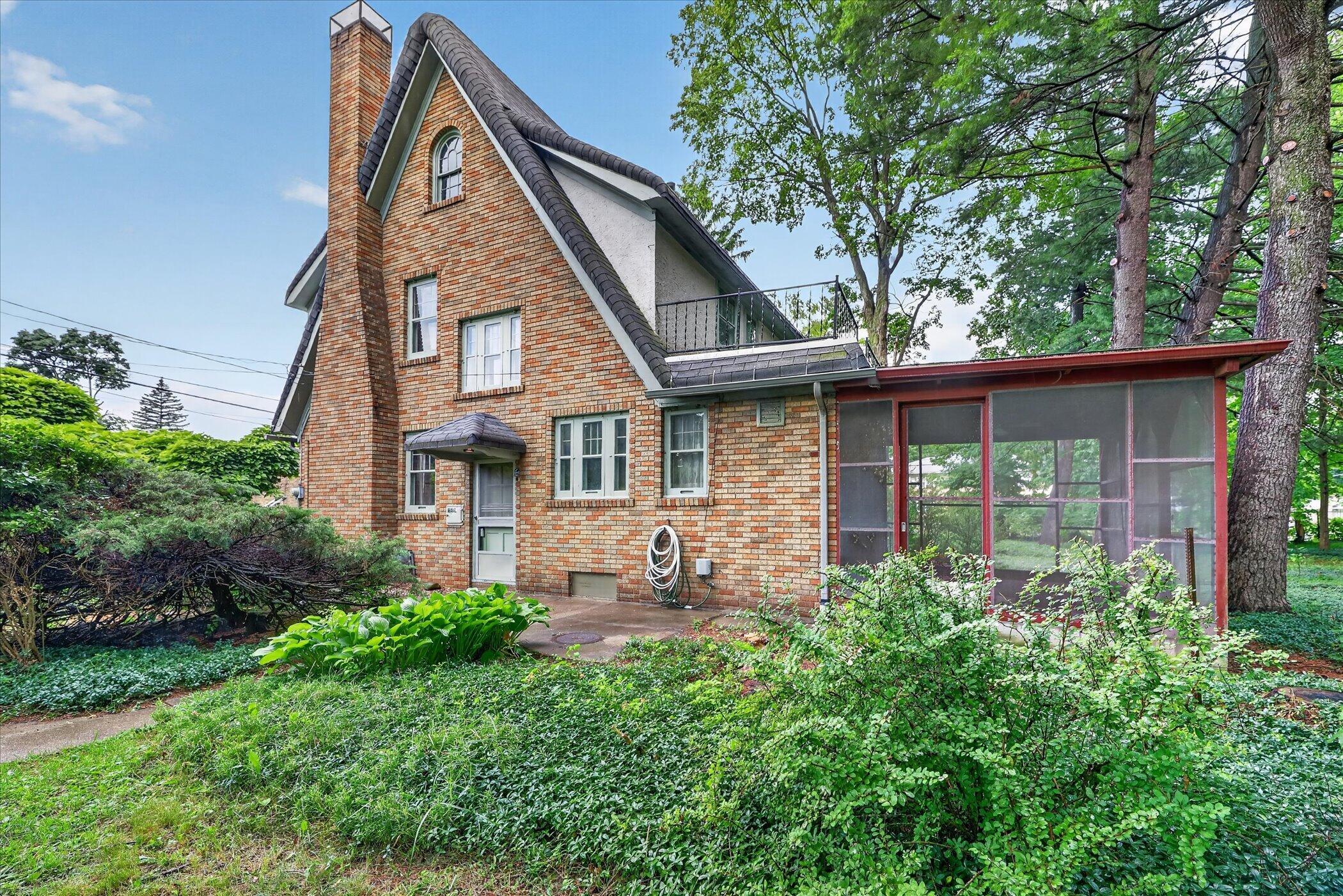 1124 Ashley Drive