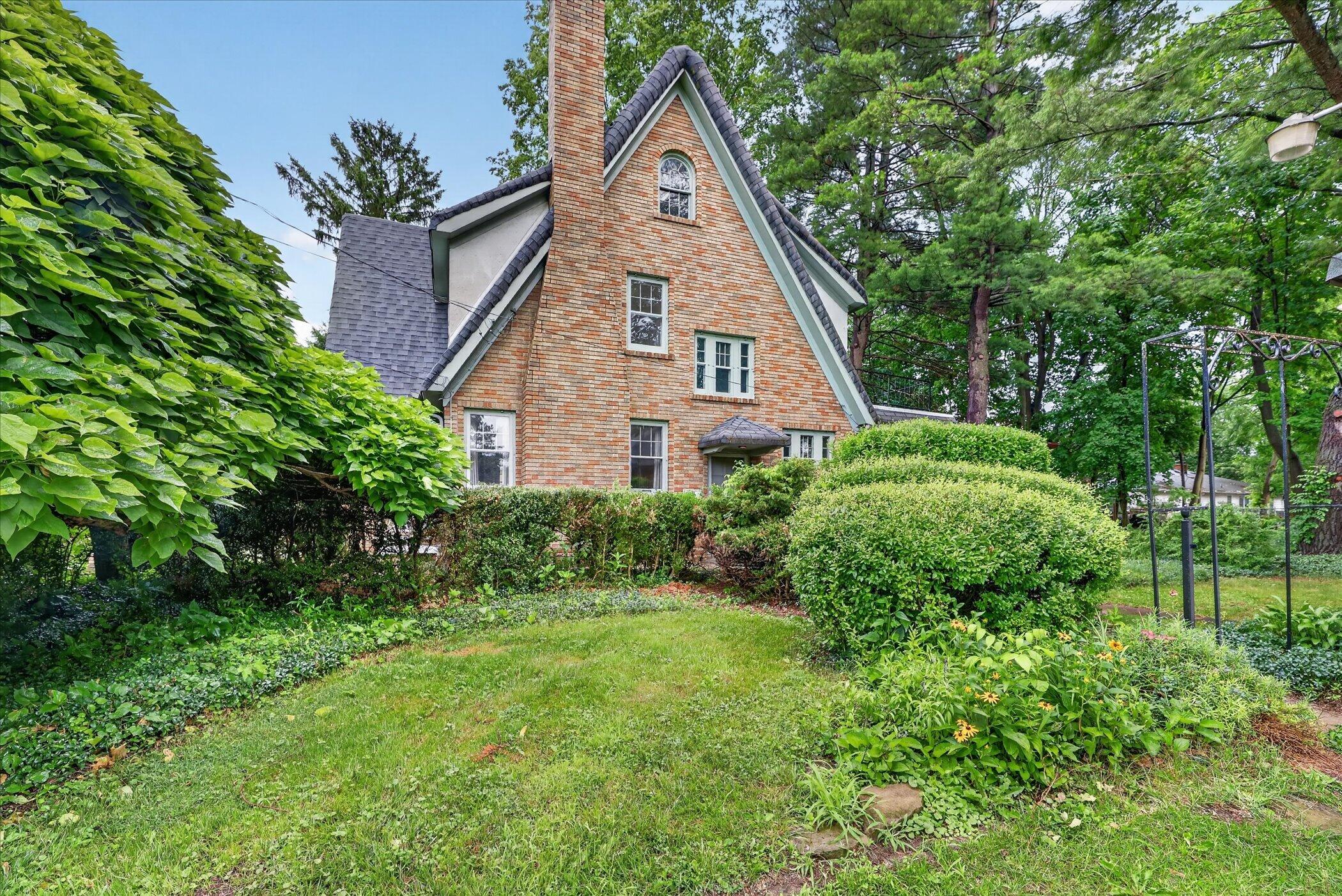 1124 Ashley Drive