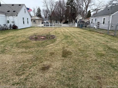 2012 Moorhouse Street Ferndale City MI 48220