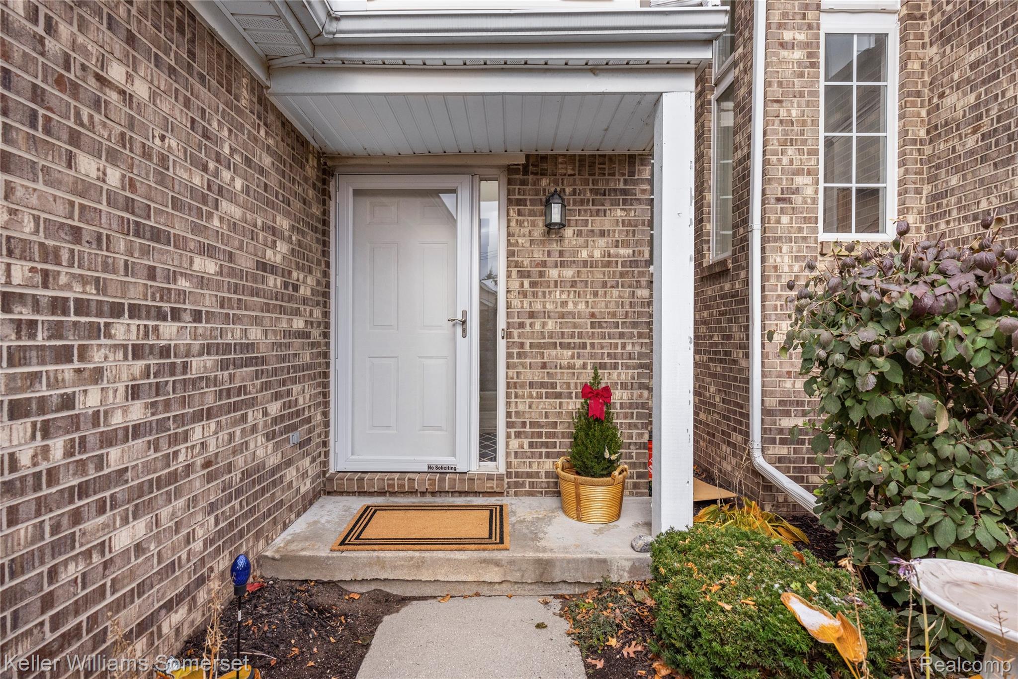 882 Natures Cove Court