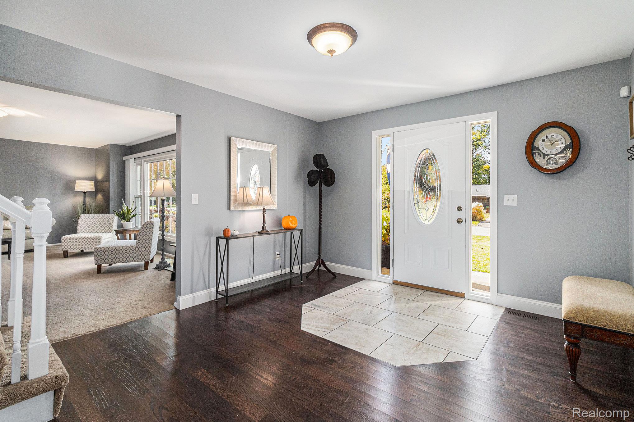 Bloomfield Charter Township, Michigan 48304, United States, 4 Bedrooms Bedrooms, ,3 BathroomsBathrooms,Residential,Pending,237182