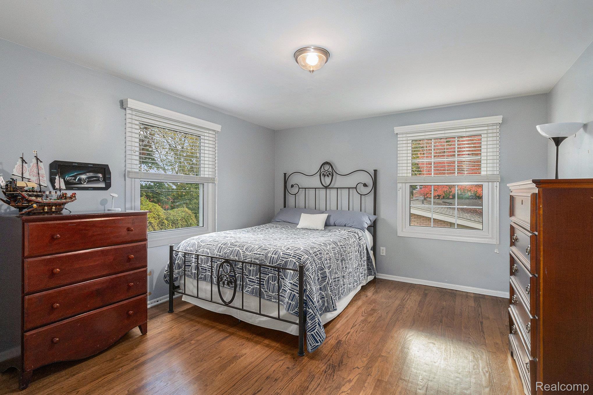 Bloomfield Charter Township, Michigan 48304, United States, 4 Bedrooms Bedrooms, ,3 BathroomsBathrooms,Residential,Pending,237182