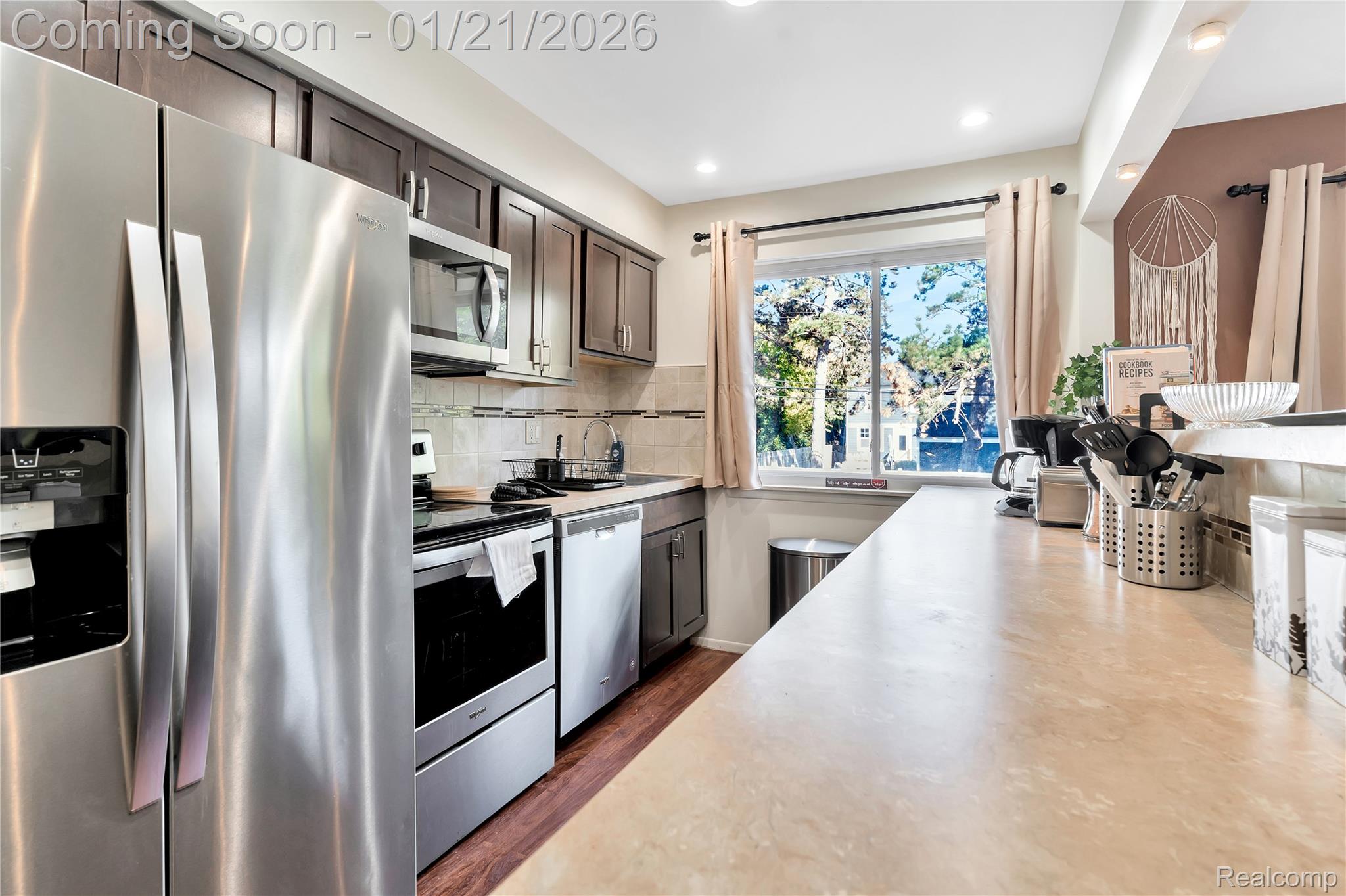 1250 W 9 Mile Road 6