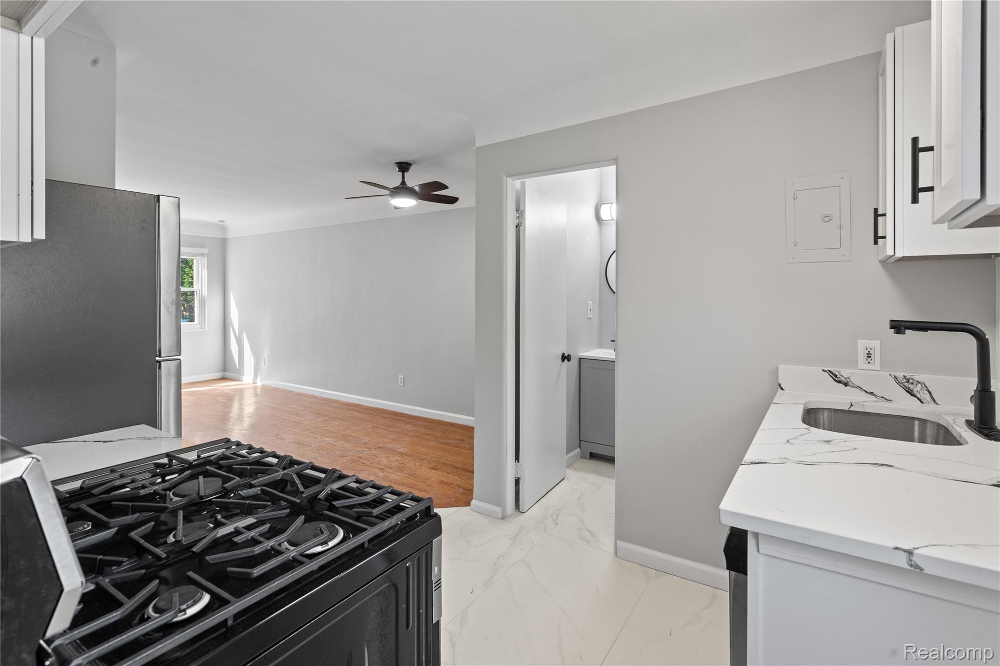 505 Main Street S