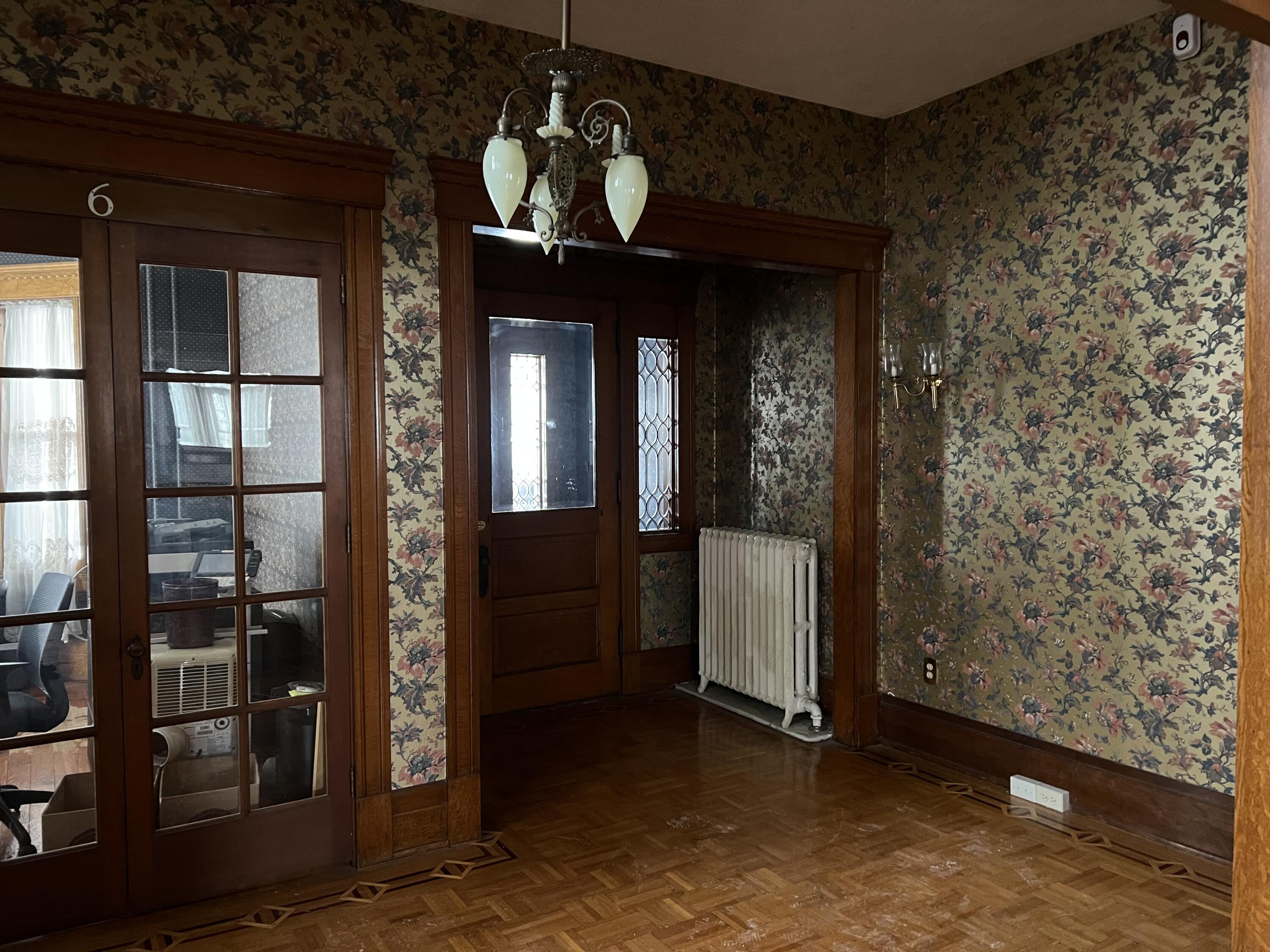 161 NE Capital Avenue NE